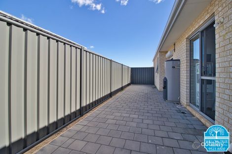 Property photo of 10 Kipfler Approach Baldivis WA 6171