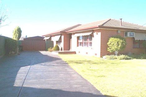 28 Morris St, Melton South, VIC 3338