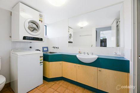 Property photo of 40/11-17 Philip Avenue Broadbeach QLD 4218