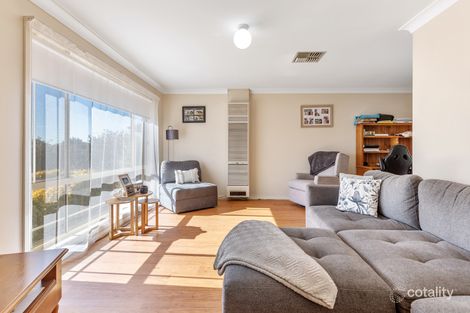 Property photo of 4 Gidgee Place Glenfield Park NSW 2650