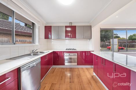 Property photo of 5 Milton Place Gladstone Park VIC 3043