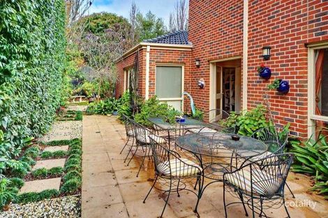 Property photo of 16 Brooklyn Avenue Caulfield South VIC 3162