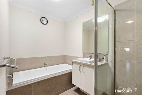 Property photo of 14 Trainers Way Clyde North VIC 3978