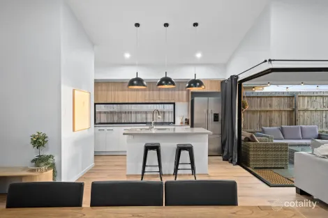 Property photo of 21 Yarra Street South Ripley QLD 4306