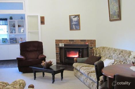 Property photo of 17 Maxwell Street Ariah Park NSW 2665