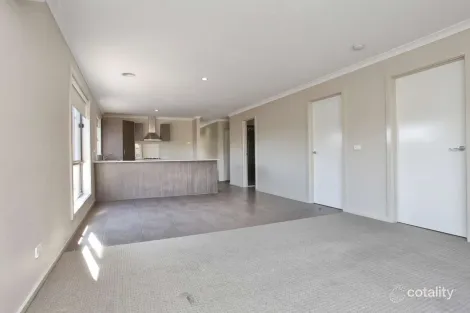 Property photo of 30 Waves Drive Point Cook VIC 3030