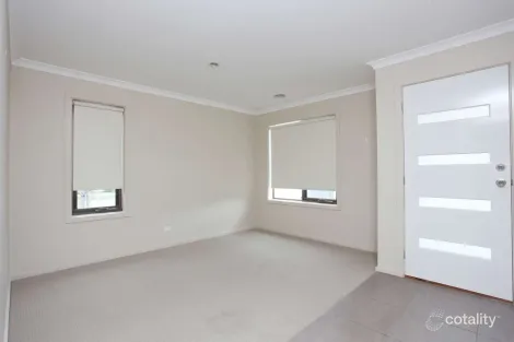 30 Waves Dr, Point Cook, VIC 3030