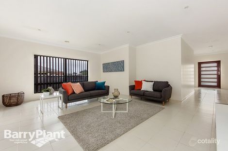 Property photo of 5 Maccloud Court Deer Park VIC 3023