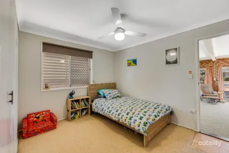 Property photo of 28 Hinkler Crescent Wilsonton QLD 4350
