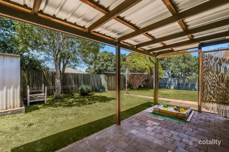 Property photo of 28 Hinkler Crescent Wilsonton QLD 4350