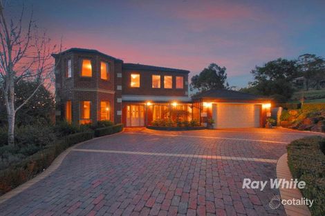 2 Meadowbank Cl, Lysterfield South, VIC 3156