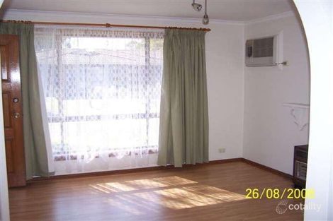 Property photo of 2 Robert Court Para Hills SA 5096