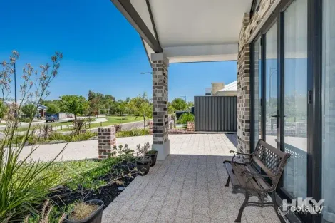 Property photo of 52 Citrus Street Upper Swan WA 6069