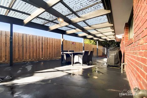Property photo of 2 Kingston Avenue Pakenham VIC 3810