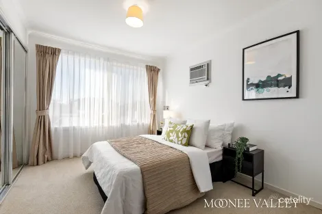 Property photo of 4/570 Buckley Street Keilor East VIC 3033
