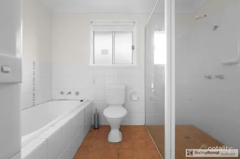 Property photo of 9 Spofforth Place Kelso NSW 2795