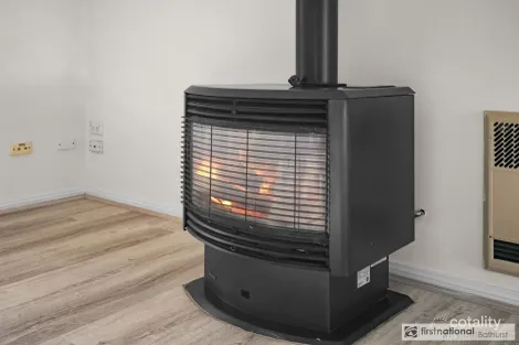 Property photo of 9 Spofforth Place Kelso NSW 2795