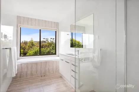 Property photo of 56 Oxley Drive Mittagong NSW 2575