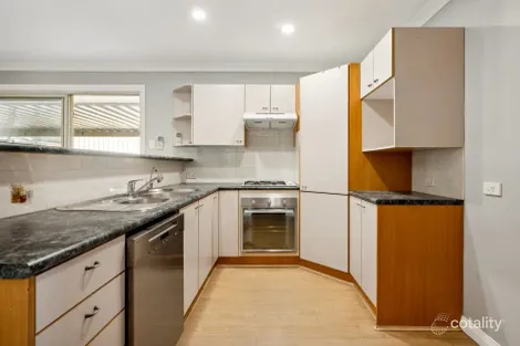 Property photo of 3 Gilbert Court Hillcrest QLD 4118