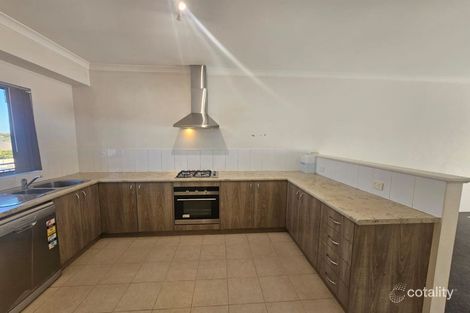 4/144 Canna Dr, Canning Vale, WA 6155