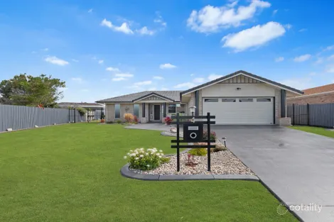 4 Whistler Ct, Eli Waters, QLD 4655
