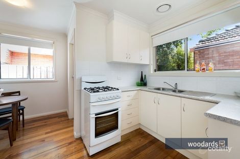 Property photo of 2/85 Windsor Crescent Mont Albert VIC 3127