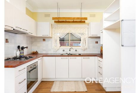 Property photo of 42 Ceduna Street Mount Austin NSW 2650