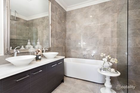 Property photo of 135 Lower Heidelberg Road Ivanhoe East VIC 3079