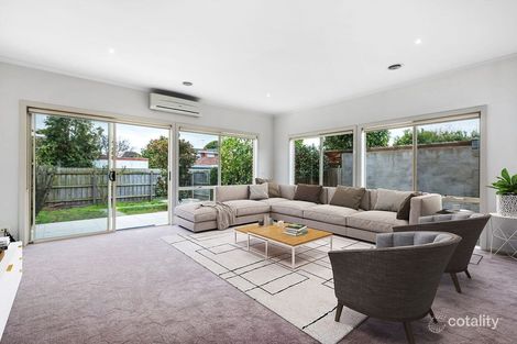 Property photo of 2/5 Kangaroo Road Murrumbeena VIC 3163