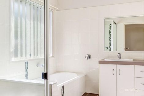 Property photo of 8 Rosewood Court Southside QLD 4570