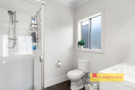 Property photo of 16 Knox Crescent Caerleon NSW 2850