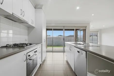 Property photo of 4 Kilkenny Close Traralgon VIC 3844