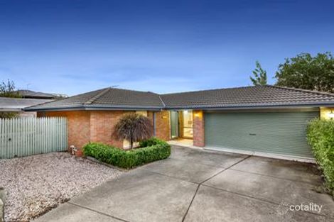 Property photo of 2 Bree Court Berwick VIC 3806