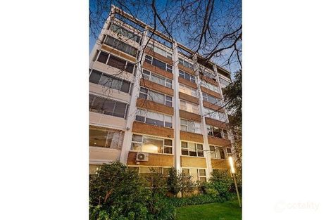 9/16 Woorigoleen Rd, Toorak, VIC 3142