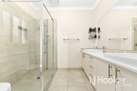 Property photo of 42 Aayana Street Cranbourne East VIC 3977