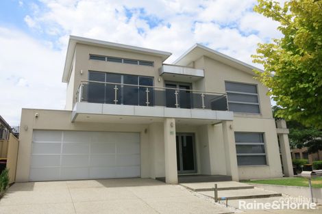 Property photo of 41 Broadway Caroline Springs VIC 3023