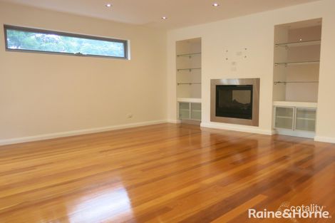 Property photo of 41 Broadway Caroline Springs VIC 3023