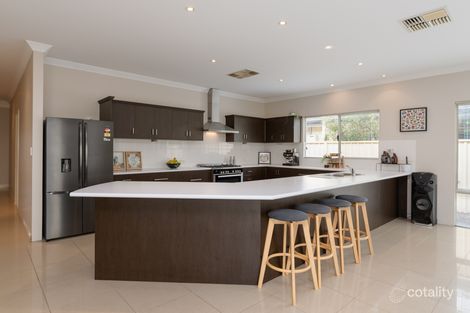 Property photo of 11 Chalice Rise Lakelands WA 6180