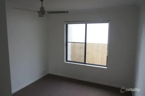 Property photo of 44 Sandover Circuit Holmview QLD 4207