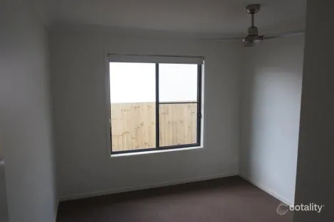 Property photo of 44 Sandover Circuit Holmview QLD 4207