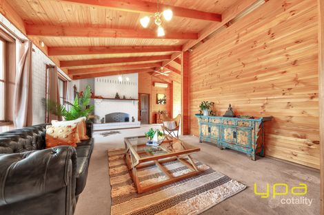 1/2 Connie Ct, Cranbourne, VIC 3977