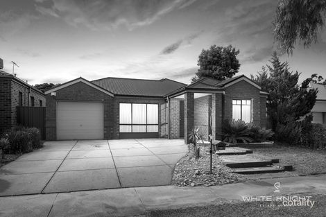 Property photo of 14 Buvelot Crescent Caroline Springs VIC 3023