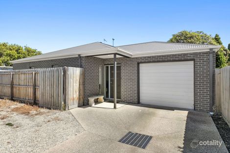 2/18 Brayshay Rd, Newcomb, VIC 3219