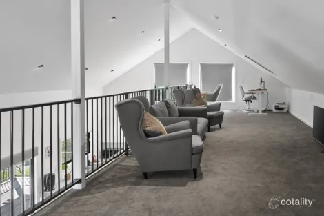 Property photo of 30 Valley Fair Rise Macs Cove VIC 3723