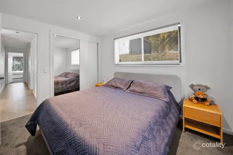 Property photo of 30 Valley Fair Rise Macs Cove VIC 3723
