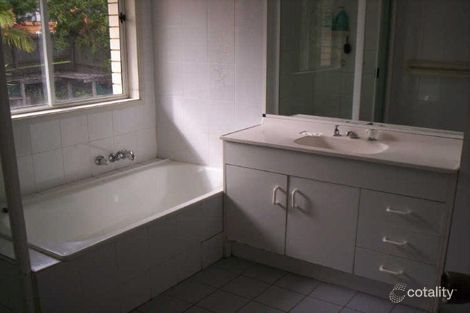 Property photo of 28 Lentara Crescent Mooloolaba QLD 4557
