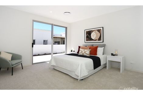 Property photo of 2011 The Boulevarde Benowa QLD 4217