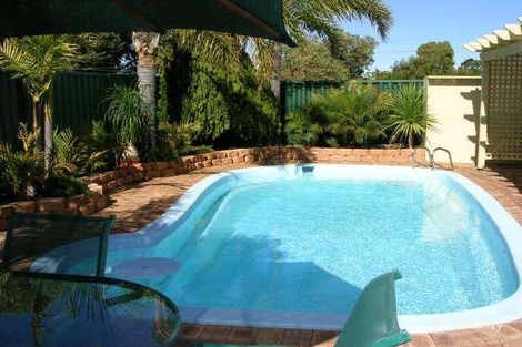 Property photo of 26 Sandalford Drive Beldon WA 6027