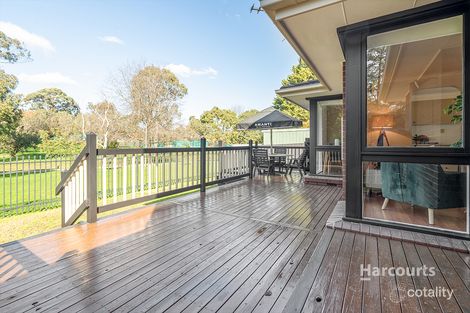 Property photo of 25 John Edgcumbe Way Endeavour Hills VIC 3802