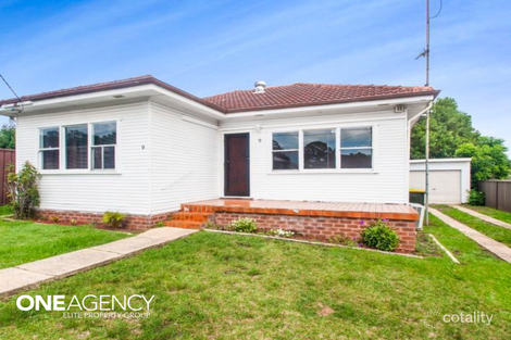 Property photo of 9 Devonshire Crescent Oak Flats NSW 2529